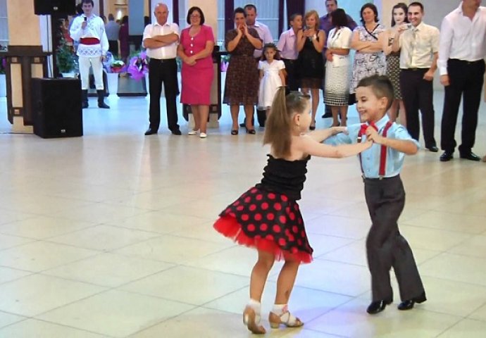 Mali majstori: Klinci svima pokazali kako se pleše (VIDEO)