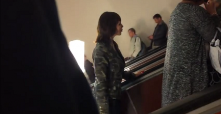 Potajno je snimao ženu na pokretnim stepenicama, a ono što je uradila trenutno obilazi svijet (VIDEO)