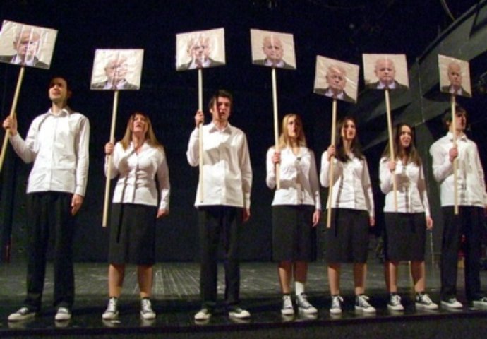 Sve Frljićeve kontroverzne predstave: Može li društvo položiti njegove ispite?