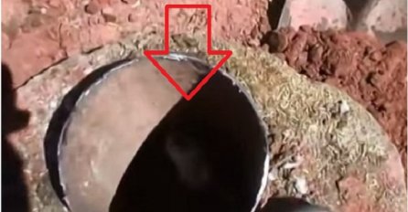 Grozno: Radnici su čuli zvukove iz metalne cijevi, nećete vjerovati šta su pronašli unutra (VIDEO)
