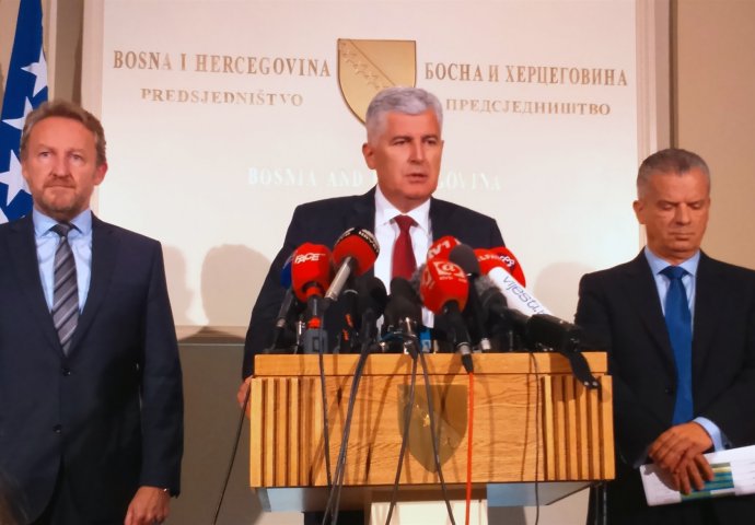 Odgođen sastanak delegacija SDA, HDZ-a, SBB-a i Saveza za promjene