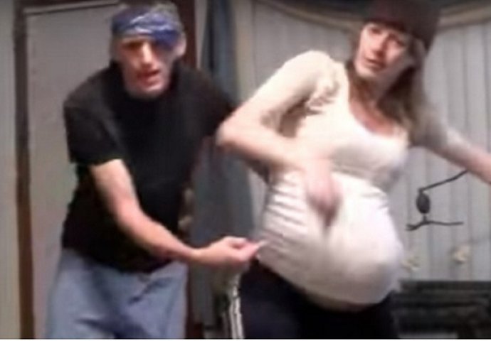 Ono kad ti pukne film: Nakon što joj je prošao termin za porod više nije izdržala i učinila je ovo (VIDEO)