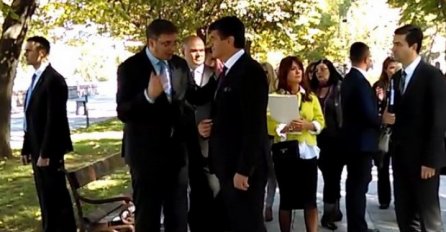 Vučić se izderao na gradonačelnika Niša: Koga, bre, izdržavate (VIDEO)