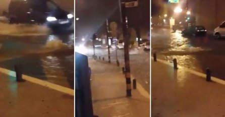 U Šibeniku za sat vremena zabilježeno 1.500 udara groma  