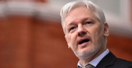 WikiLeaks: Ekvador priznao da je Assangeu ograničen pristup internetu