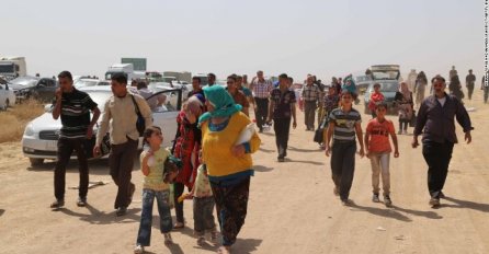 Stotine civila bježe iz Mosula uoči borbi