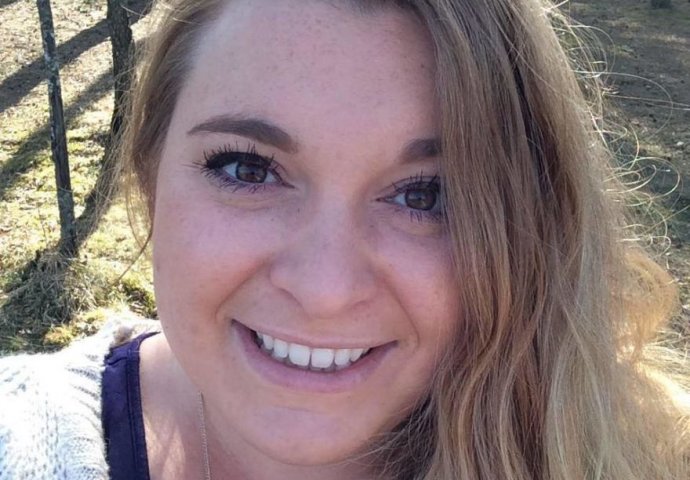 Muškarac je plakao na pumpi dok mu je cijela porodica bila u autu: Kada je vidjela da njegova žena pokriva lice rukama sve joj bilo jasno