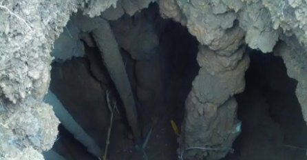 Otvorila se rupa u zemlji kod Vitine: Podzemni hodnici, samo sedra 'drži' tlo