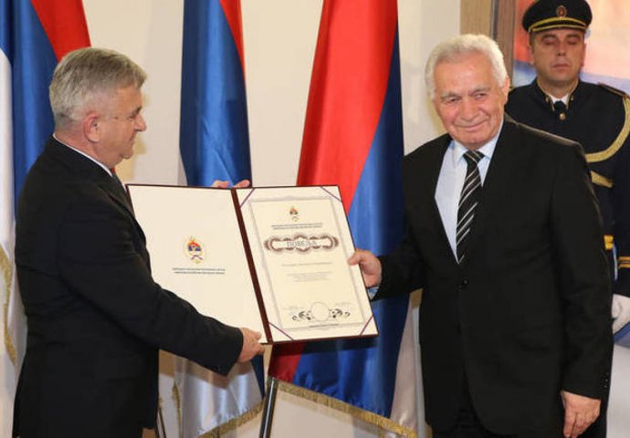 Skupština NSRS dodijelila zahvalnice Karadžiću, Krajišniku..