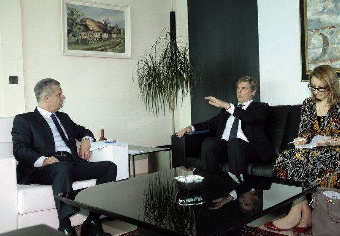 Radončić razgovarao s ambasadorom Wigemarkom o ubrzanju ekonomskih reformi