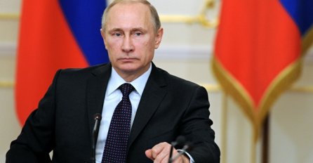 Američki političari podgrijavaju histeriju oko fantomske ruske prijetnje
