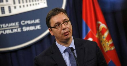 Vučić poručio vojnom sindikatu da prosvjeduje koliko god hoćete te da para nema