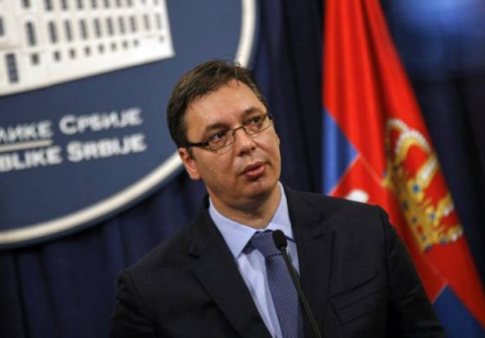 Vučić poručio vojnom sindikatu da prosvjeduje koliko god hoćete te da para nema