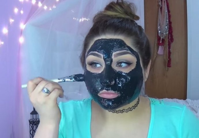 Svijet je poludio za crnom maskom, a evo kako je možete sami napraviti! (VIDEO)