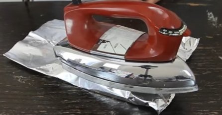 Stavio je peglu na aluminijsku foliju: Ovo će olakšati život domaćicama! (VIDEO)