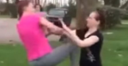 Žestoka tuča djevojaka: Prvo šakama, a onda je jedna uzela lopatu! (VIDEO)