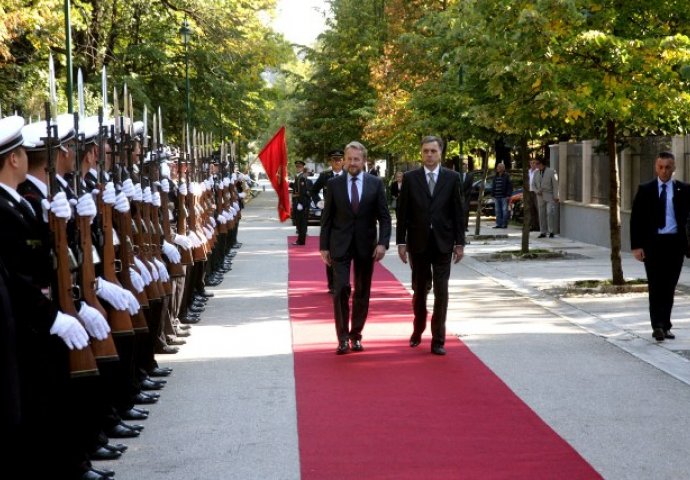 Kuda hoda Bakir Izetbegović ?