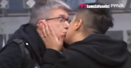 IZA KAMERE: Marija Šerifović poljubila Sašu Popovića u usta! (VIDEO)