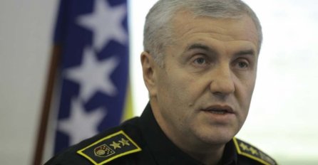 Nezavisni odbor kaznio komesara Vahida Ćosića smanjenjem plate za 30 posto