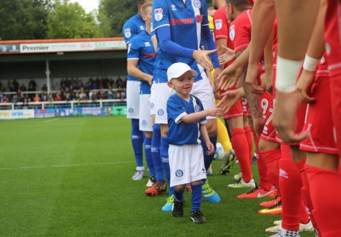 Heroji dana: Rochdale uvrstio 5-godišnjeg dječaka u tim za večerašnji meč