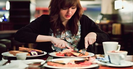 ''Moja žena  nakon što je rodila petu kćerku ugojila se kao svinja''