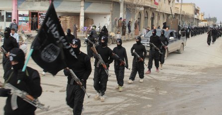 ISIS-ove zvijeri u Mosulu ubijaju civile, vežu eksploziv za njih i pripremaju hemijsko oružje