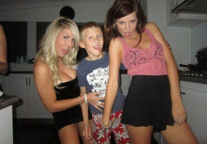 Baš su zgodne, ali sav njihov seksipil je "pao u vodu" kada su došle u ove nezgodne situacije (FOTO)