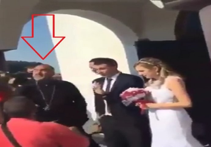Izgledala je kao sasvim normalna svadba: Muzika je počela, a onda se pojavio on (VIDEO)