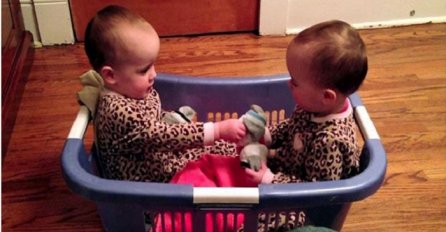 Pronašla je svoje blizankinje u korpi, ono što je uslijedilo je najslađa stvar koju ćete pogledati (VIDEO)