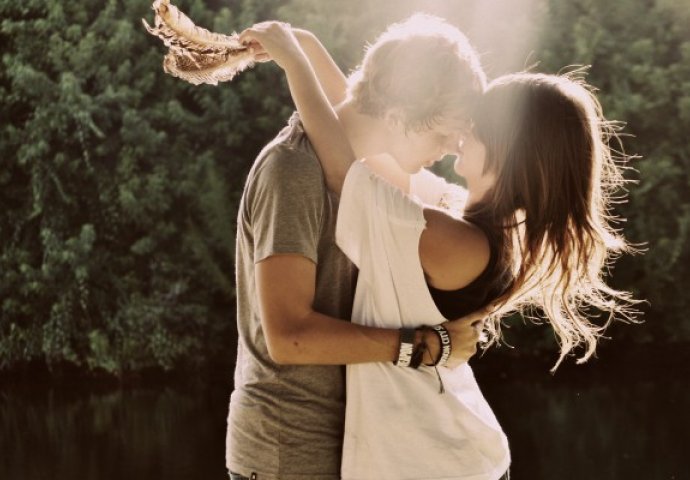 Šest naučnih činjenica koje će vam objasniti šta je ljubav