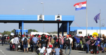 Policija spriječila migrante u pokušaju prelaska granice kod Šida