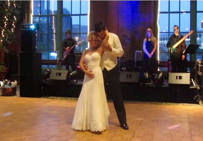 Njihovo vjenčanje je na početku bilo jako dosadno, ali se onda pretvorilo u pravo ludilo (VIDEO)