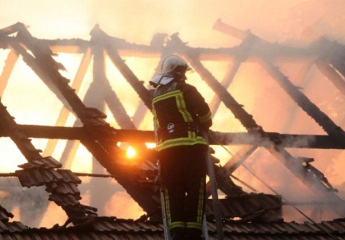 U požaru poginula žena i petoro djece