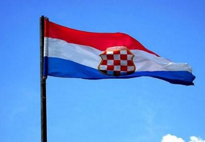 Godišnjica osnivanja HZHB: U Mostaru osvanule zastave Herceg-Bosne,  večeras i vatromet