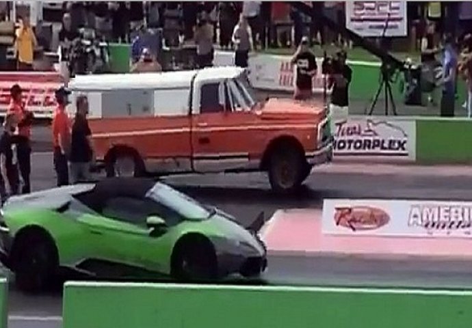 Smijali su se njegovom automobilu na trci, ali on je znao šta mu je ispod haube (VIDEO)