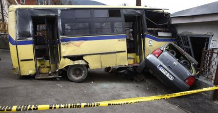 Putnici povrijeđeni u GRAS-ovom minibusu: "Odmah smo shvatili da kočnice ne rade, a da vozač nije bio tako spretan svi bismo poginuli"