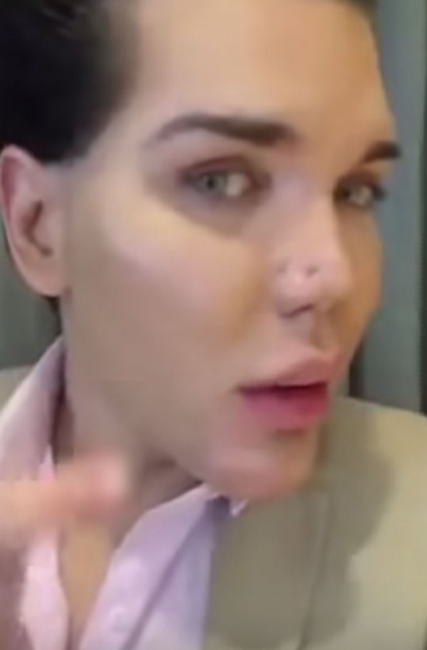 zavrsio-je-u-bolnici-kada-je-primetio-rupu-u-nosu-i-pregradu-koja-je-ispala-doktori-su-rekli-da-6