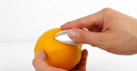 Uzeo je kašiku i narandžu i samo jednim potezom oduševio sve: Kako ovo nismo ranije znali?! (VIDEO)