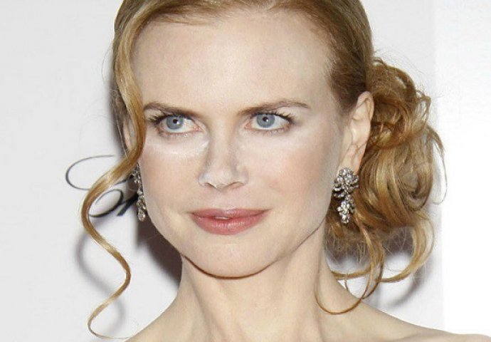 Koji kiks: 8 slavnih dama koje je puder obrukao na crvenom tepihu