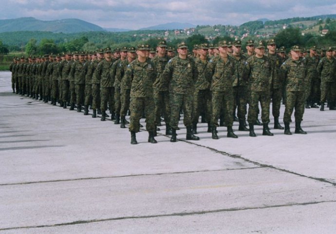 BiH smanjuje broj vojnika i vojnih lokacija