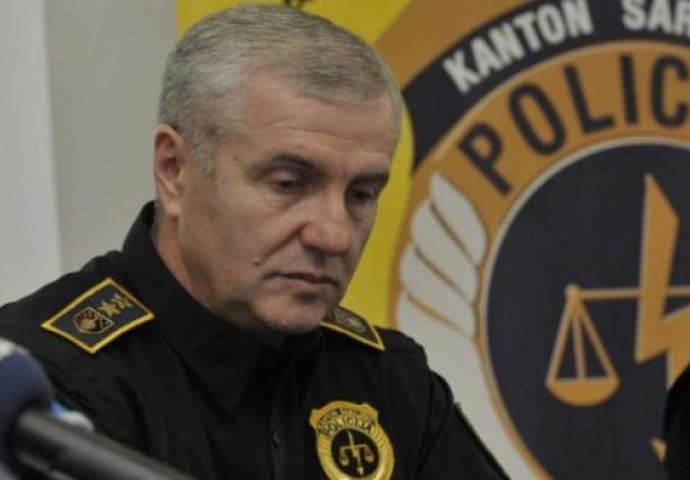 Vahid Ćosić tražio privremeni povratak na poziciju policijskog komesara MUP-a KS