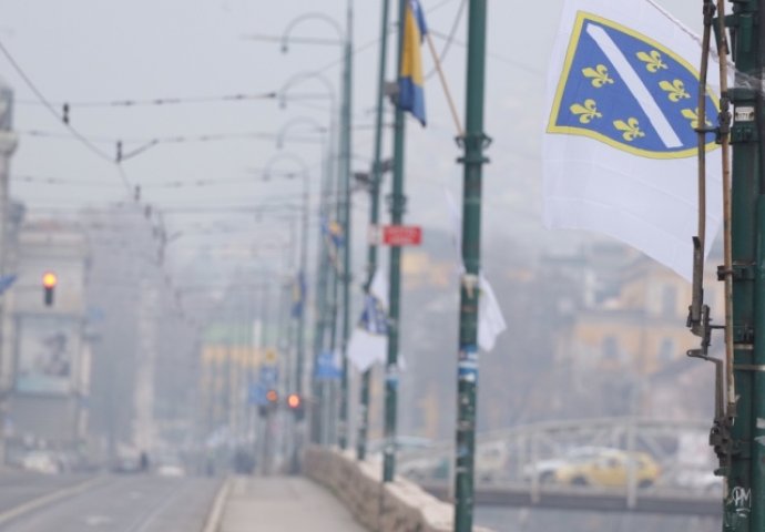 Na Dan državnosti BiH u Sarajevu osvanule i zastave s ljiljanima