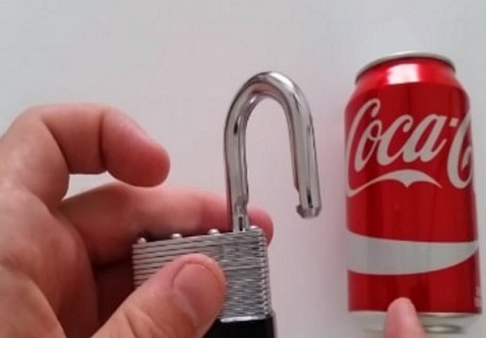 Izgubili ste ključ od katanca? Evo kako da ga otvorite pomoću limenke Coca-COle (VIDEO)