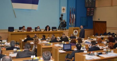 Veto Bošnjaka na Zakon o Danu RS-a sutra razmatra Zajednička komisija