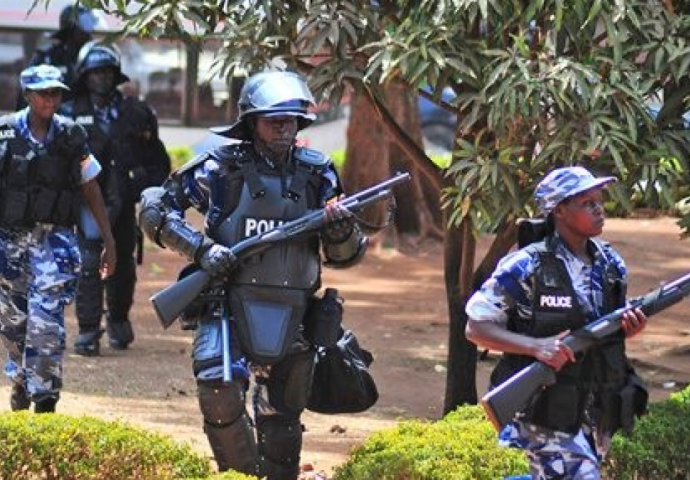 Najmanje 62 osobe poginule u sukobima policije i paravojnih snaga u Ugandi