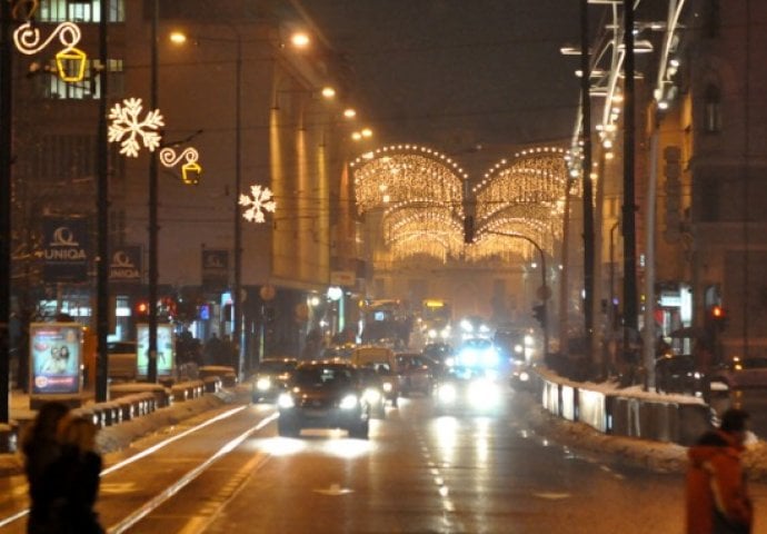 Za ukrašavanje ulica i trgova Kanton Sarajevo godišnje izdvoji 80.000 KM