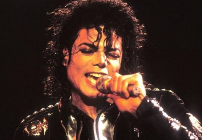 Kako bi   Michael Jackson izgledao da nikada nije otišao pod nož? (FOTO)