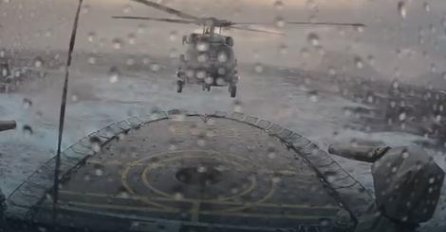 Da ti srce stane: Pilot prizemljio helikopter na brod usred podivljalog okeana (VIDEO)