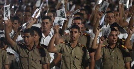 Stotine hiljada Kubanaca na posmrtnoj ceremoniji Fidelu Castru
