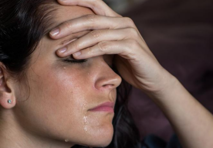 Ubijanje tuge: Djevojke iskreno o fazama prekida veze, i ne radi se o fazi promjene frizure (FOTO)